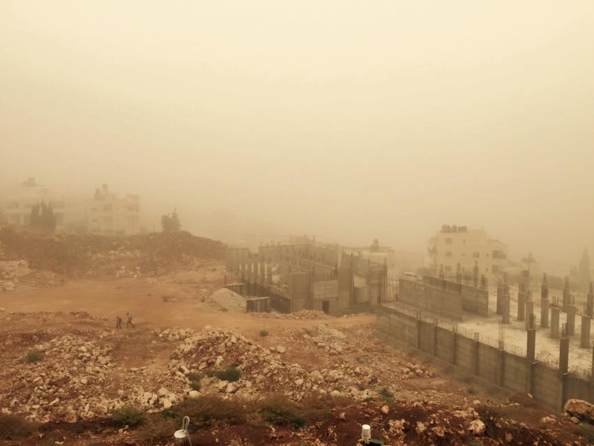 موجة غبار تضرب فلسطين..وتحذيرات هامة موجة غبار