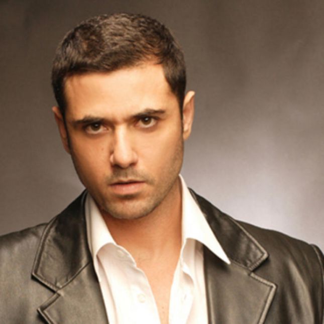 إعلامي مصري يسب أحمد عز