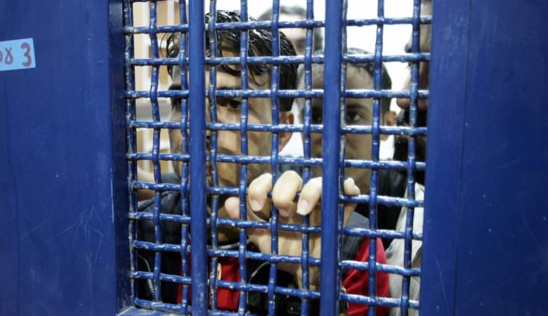 سجّانو الاحتلال يعتدون على الأسيرين المضربين محمود ومحمد البلبول سجانو الاحتلال