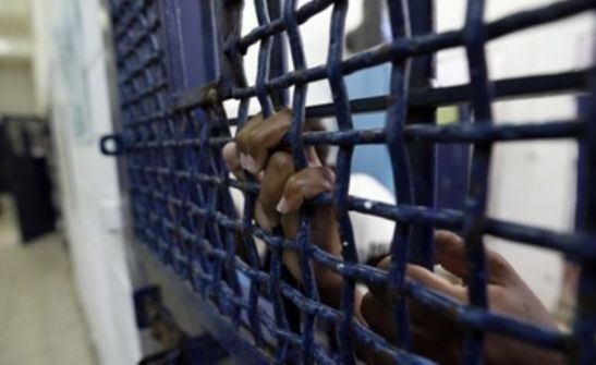 الأسيرة فتحية خنفر تعيش ظروفاً قاسية في عزل " نفي تيرتسا" عزل