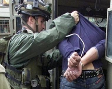 اعتقال شاب بعد الاعتداء عليه من بيت أمر اعتقال