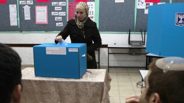 مستوطنون ينتشرون بكثافة على صناديق القرى والمدن العربية