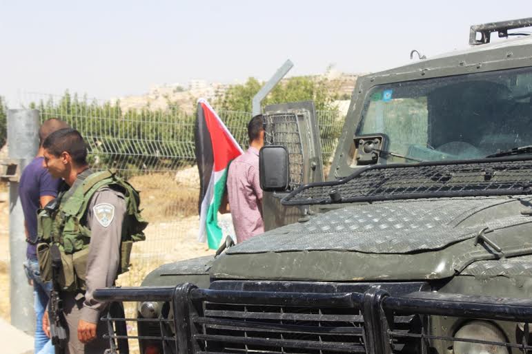 بالصور: الاحتلال يقمع مسيرة المعصرة مسيرة المعصرة