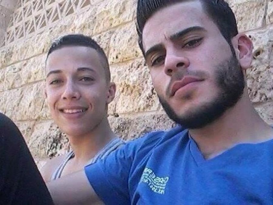 "الارتباط" يتسلم جثماني الشهيدين علان وأبو غوش الشهداء