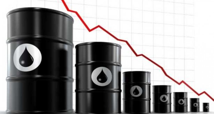 انهيار في أسعار النفط لم يتكرر منذ (45) عامًا