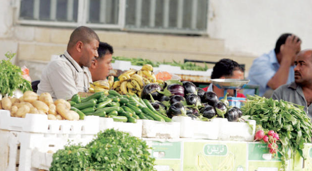 الاحتلال يتلف بسطات لبيع الخضراوات والفواكه في الأغوار بسطة خضرا