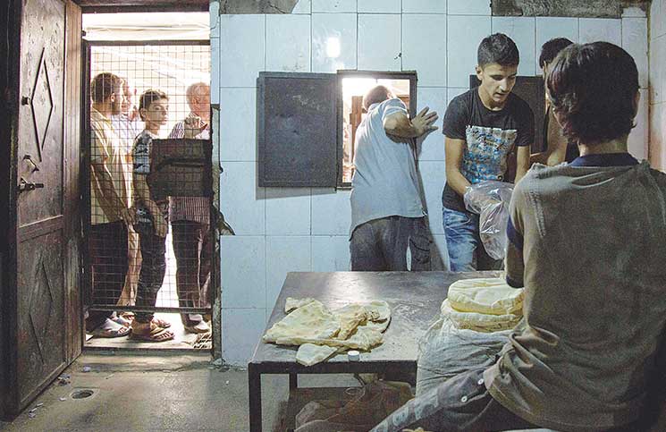 تركيا تسعى إلى تطوير علاقاتها مع سوريا وتتراجع عن مطلب الإطاحة بالأسد
