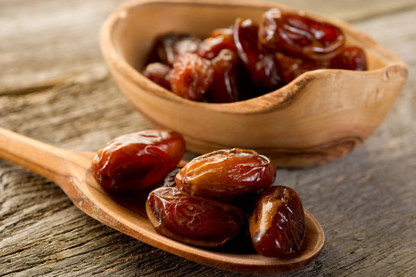 لهذا ينصح بتناول التمر خلال شهر رمضان التمر