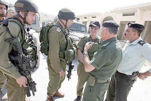 الإذاعة العبرية: التنسيق الأمني والمدني مع السلطة مستمر في هذه المرحلة