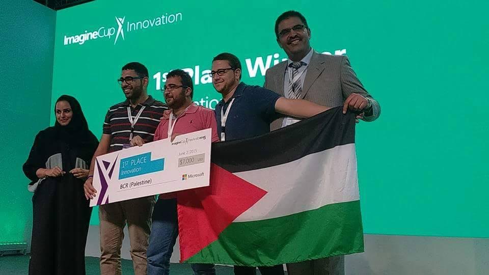 جامعة بيرزيت تُدخل فلسطين العالمية بروبوت يعمل بإشارة الدماغ صورة من المكان