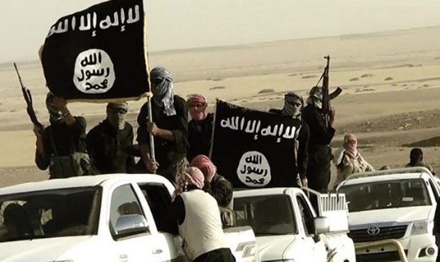 اشتباكات بين " داعش" ومقاتلين منافسين في مخيم اليرموك