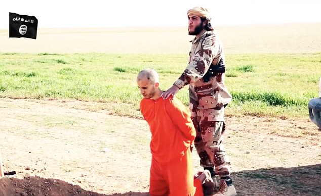 داعش يقتل أحد السجناء السوريين