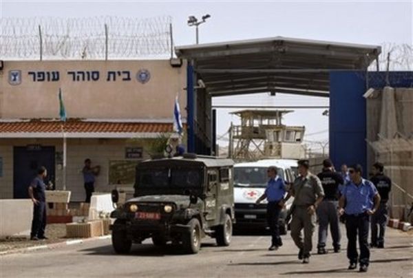 اعتقال رجل اعمال فلسطيني 