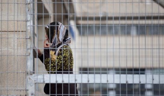 الأسيرة حمارشه تخضع لعملية قسطرة والاحتلال يمدد اعتقالها صورة توضيحية