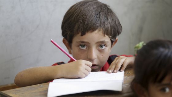 رسالة مؤثرة على "فيسبوك" تعيد مصري لأهله بعد 24 عامًا