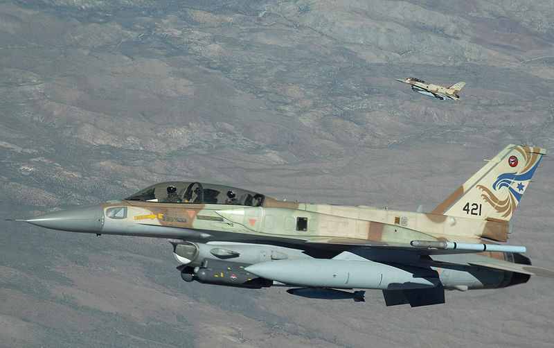 الطيران الحربي يجوب أجواء قطاع غزة