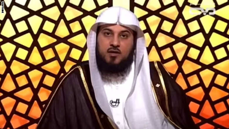 العريفي يوضح ما جاء في تسجيلات "مسيئة" نسبت له