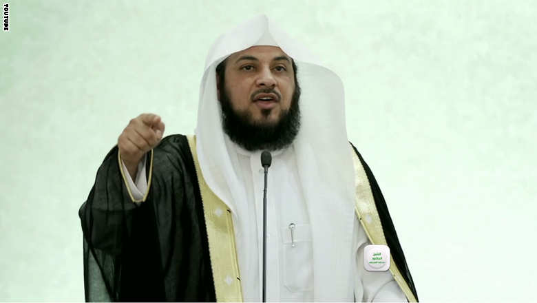 الداعية العريفي: أكل لحم التمساح وثعبان البحر حلال