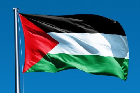مشجعو سلتيك الأسكتلندي يرفعون علم فلسطين قبل مباراته مع فريق إسرائيلي