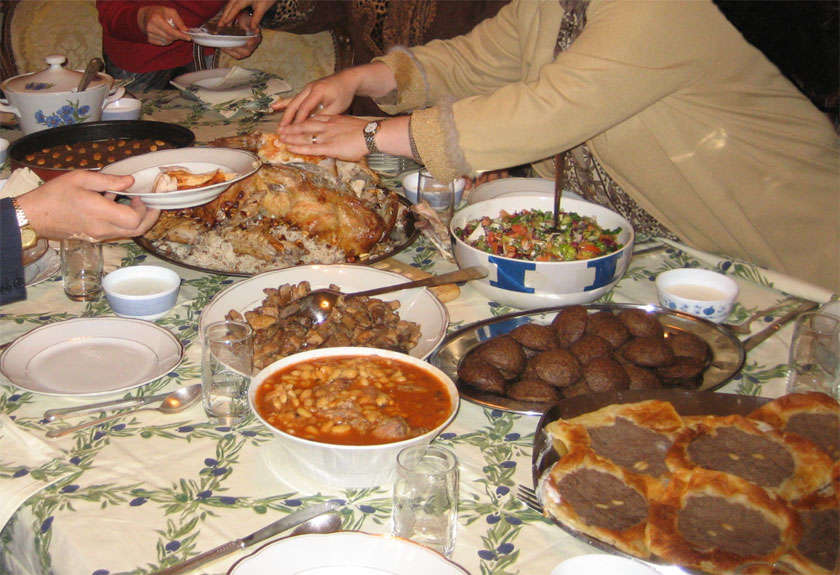 نصائح للصائمين خلال شهر رمضان مائدة افطار