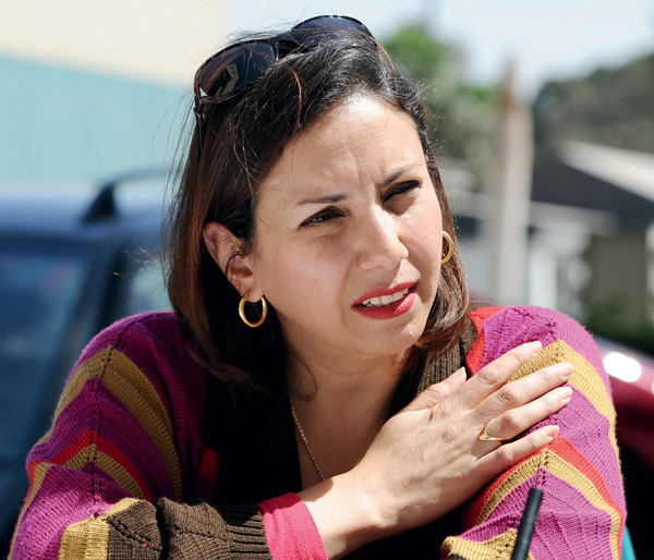ناشطة مصرية تروي قصة التحرش بها: السيسي مدين لنساء مصر الناشطة هانية مهيب