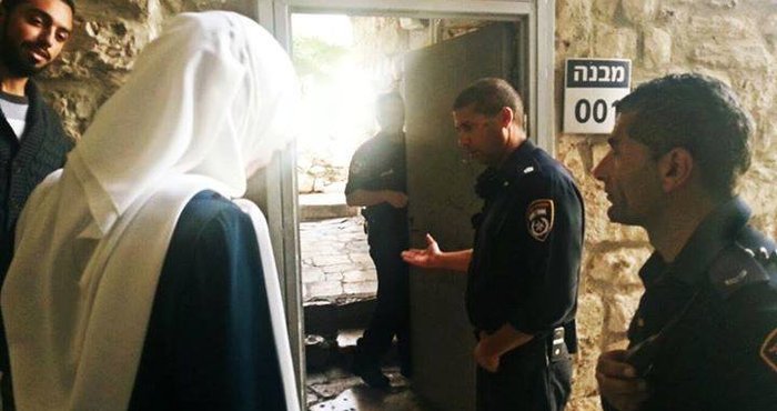 الاحتلال يبعد مقدسيّة 6 أشهر عن الأقصى الاحتلال يبعد مقدسيّة 6 أشهر عن الأقصى