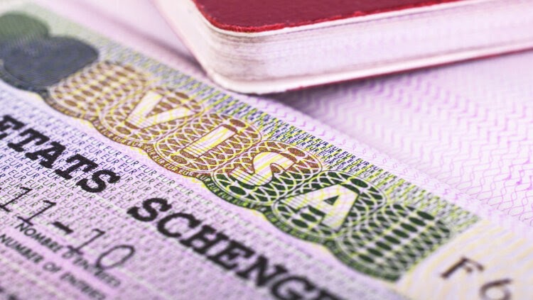توقعات بارتفاع أسعار "تأشيرة شنغن" خلال عام 2024