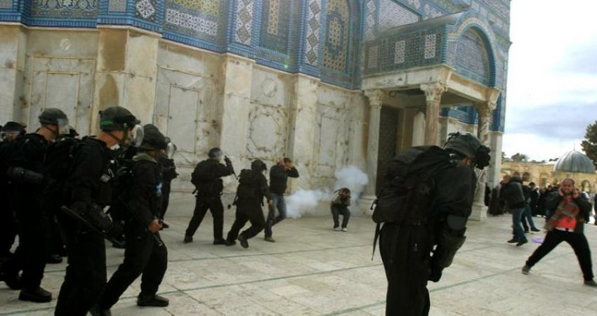 "إسرائيل" تخشى توتراً أمنياً بعد صلاة الجمعة في المسجد الأقصى