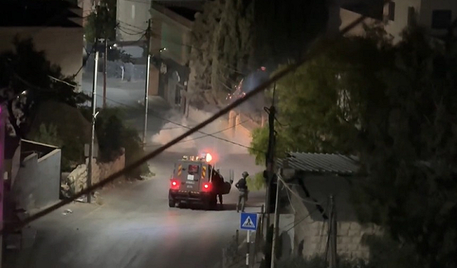 الضفة تحت النار: 3 شهداء ومصابون بهجوم مستوطنين على كفر مالك شمل إحراق منازل وممتلكات