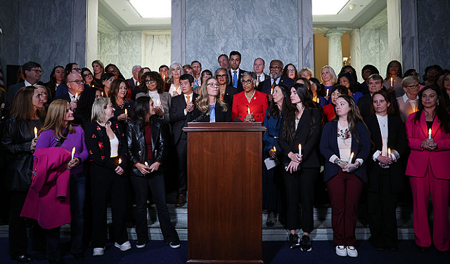 الكونغرس يصوت لصالح نشر وثائق قضية إبستين