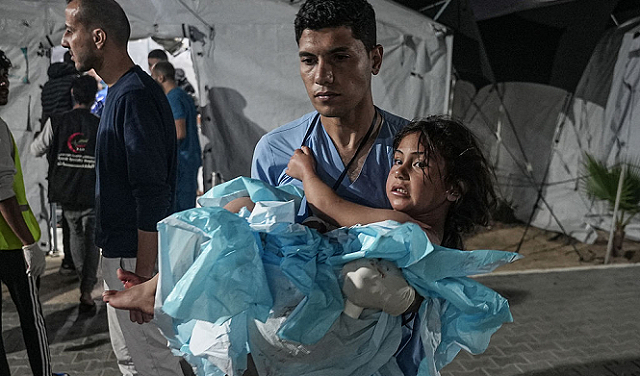 خروقات متواصلة في غزة: 29 شهيدا بينهم أطفال وعشرات المصابين بغارات إسرائيلية بمناطق متفرقّة بالقطاع