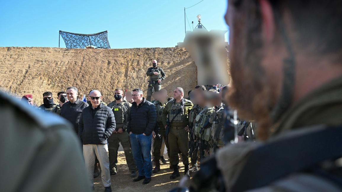 نتنياهو "يتجوّل" في جنوب سورية برفقة كاتس وزامير... ودمشق تندّد