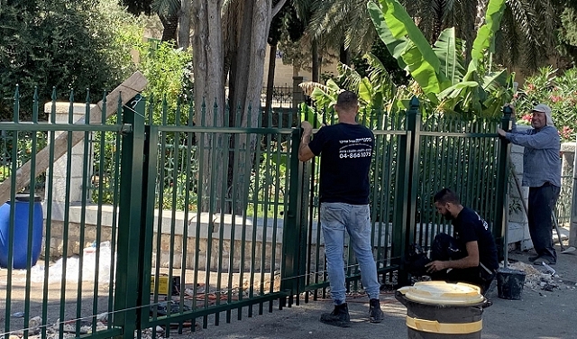 حيفا: إقامة سياج حديدي حول دير مار إلياس لمنع اقتحامات المتطرفين اليهود