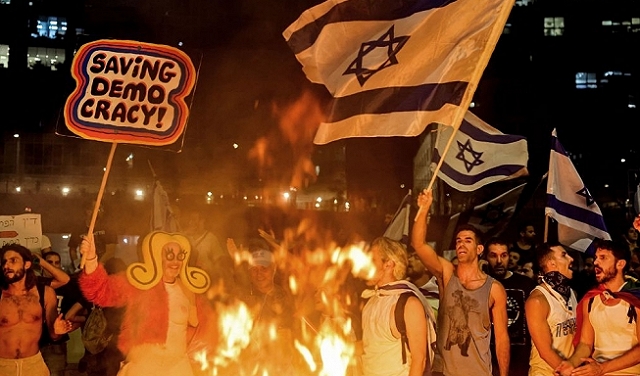 ازدياد مساعي أطباء لمغادرة إسرائيل على خلفيّة إضعاف القضاء: "عروض مغرية" من الإمارات