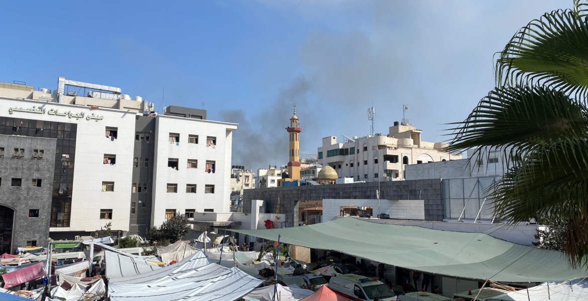 الصحة العالمية تؤكد فقدانها الاتصال بمراكزها في مجمع الشفاء الطبي بغزة.. و”يونيسف” تدعو لوقف إطلاق النار