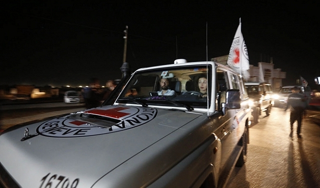 الدفعة السادسة من صفقة التبادل: القسام تفرج عن 12 إسرائيليا و4 تايلنديين