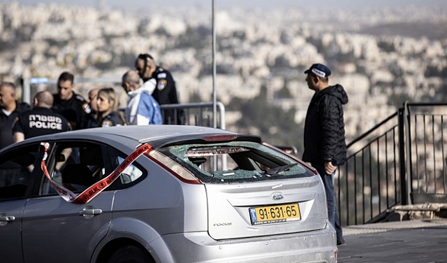 الاحتلال يغلق منزلي منفذي عملية القدس في صور باهر تمهيدا لهدمهما