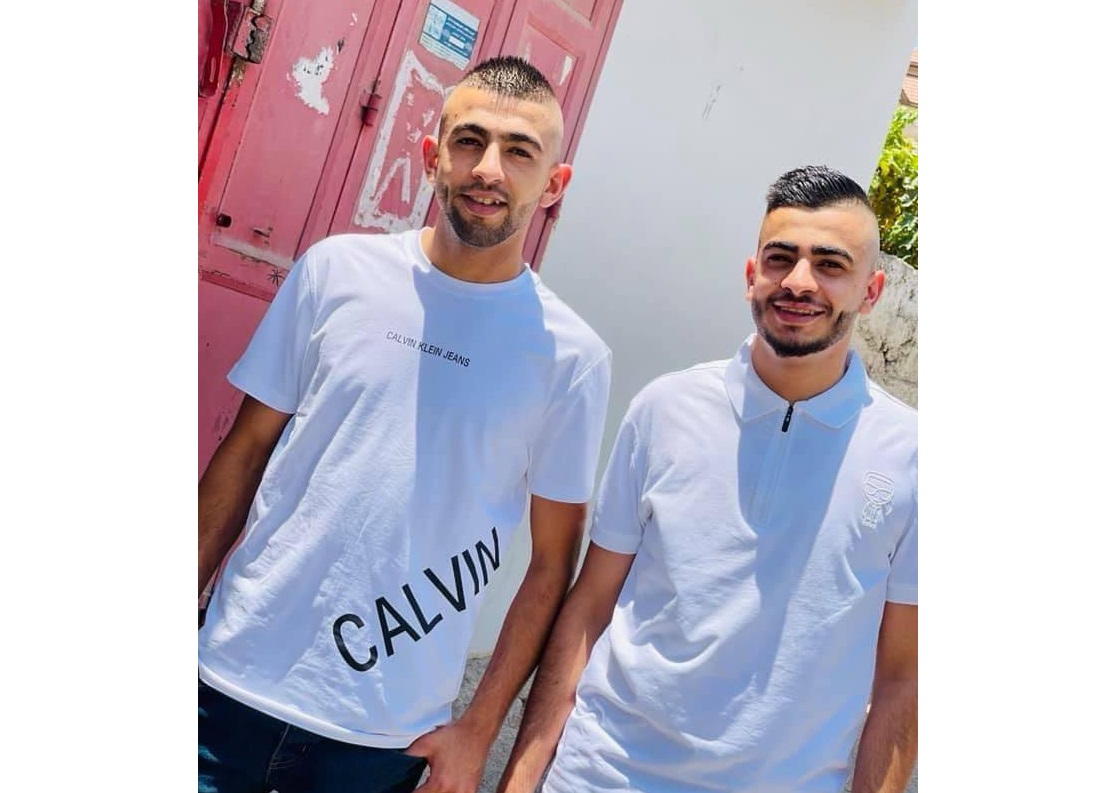 مأساة.. وفاة شقيقين وإصابة ثالث ووالدتهم إثر صعقة كهربائية في منزل غرب رام الله