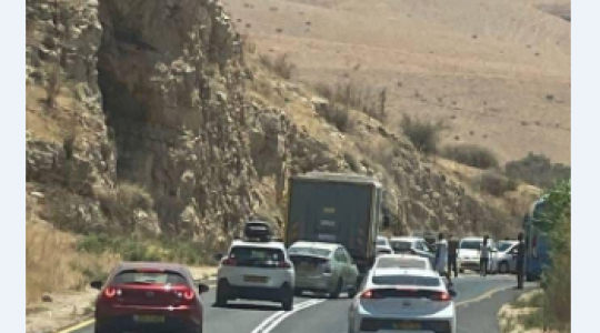 مصادر عبرية: مقاومون يطلقون النار صوب مركبة عسكرية قرب مستوطنة ميراف قرب جنين