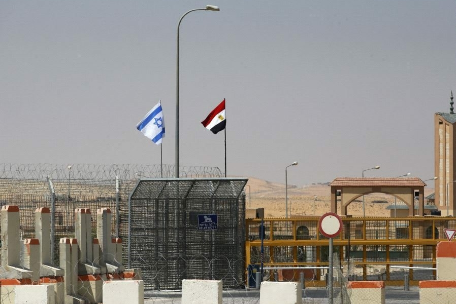 عمليات تهريب مخدرات من سيناء لإسرائيل.. “واللا” العبري: تنقل بواسطة المُسَيَّرات وبحمولات مختلفة