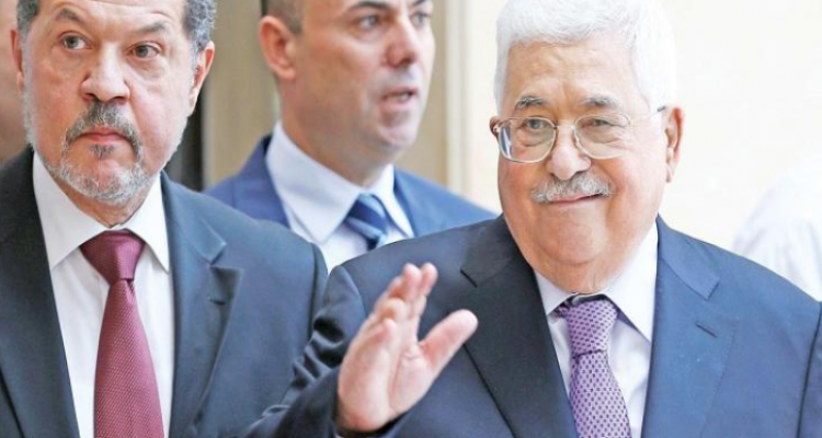 "تايمز أوف إسرائيل": نجل عباس يشارك في اجتماع سعودي أمريكي للتطبيع مع "تل أبيب"