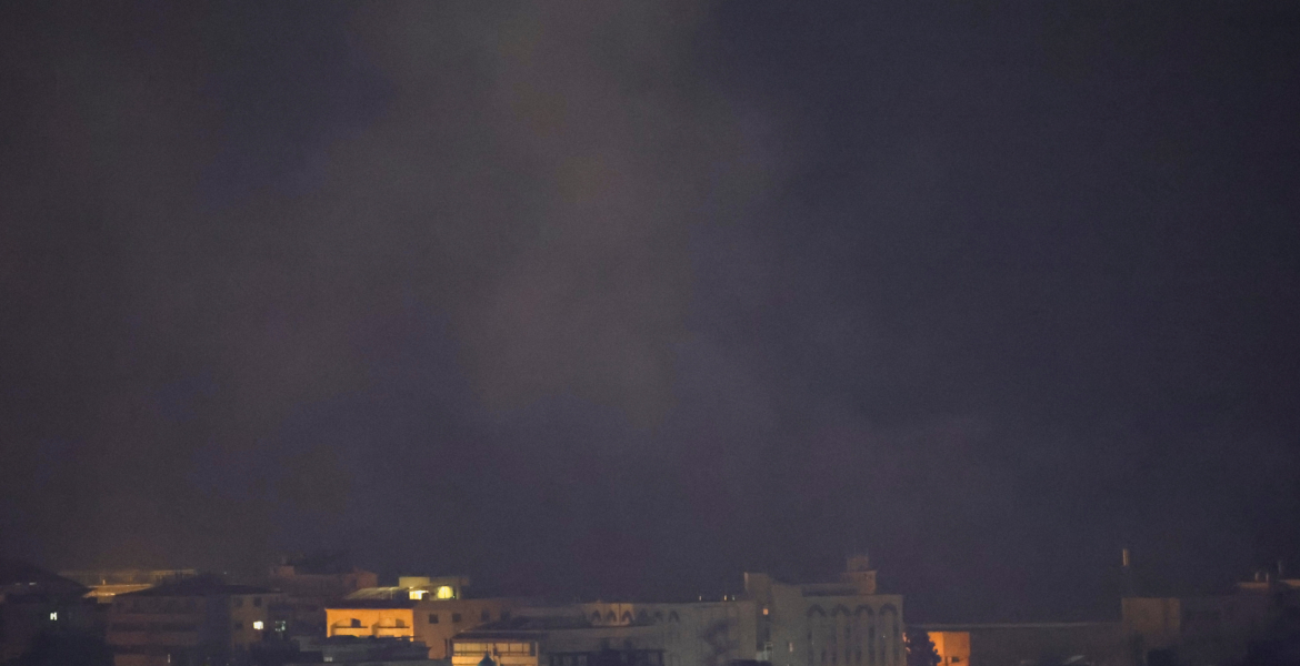 صفارات الإنذار تدوي في مستوطنات القدس وحرائق تشتعل.. الاحتلال يعلن سقوط صاروخ أطلق من لبنان