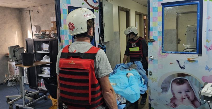 قصف مدفعي إسرائيلي على مستشفى كمال عدوان.. ومديره يؤكد: الوضع صعبٌ جدًا