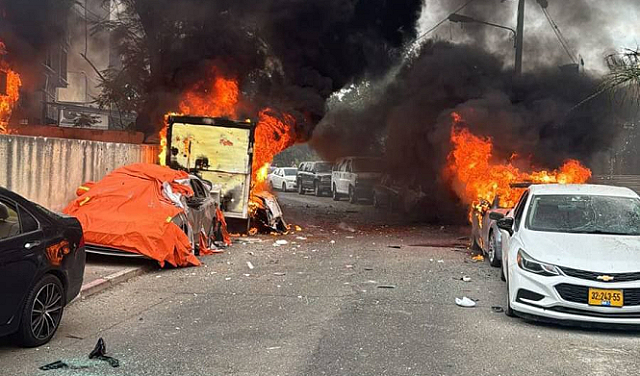 رشقة صاروخية كبيرة نحو حيفا والمنطقة وشهداء بقصف شمالي لبنان