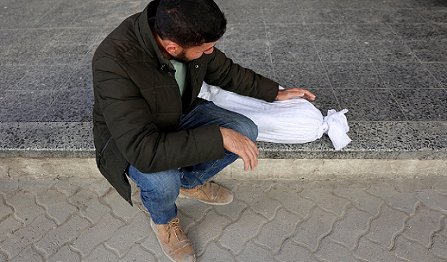 الخامس خلال أسبوع.. وفاة رضيع جراء البرد بقطاع غزة