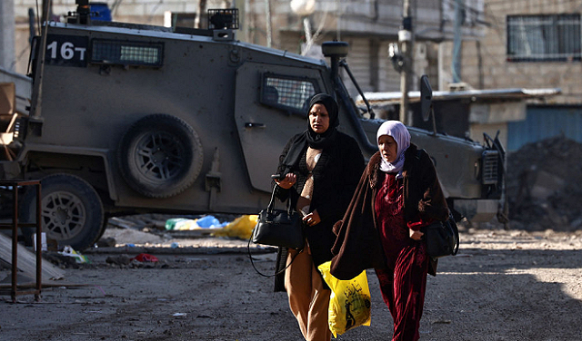 الاحتلال يوسع عدوانه على الضفة: شهيدان في العروب وجنين وتواصل نسف المنازل