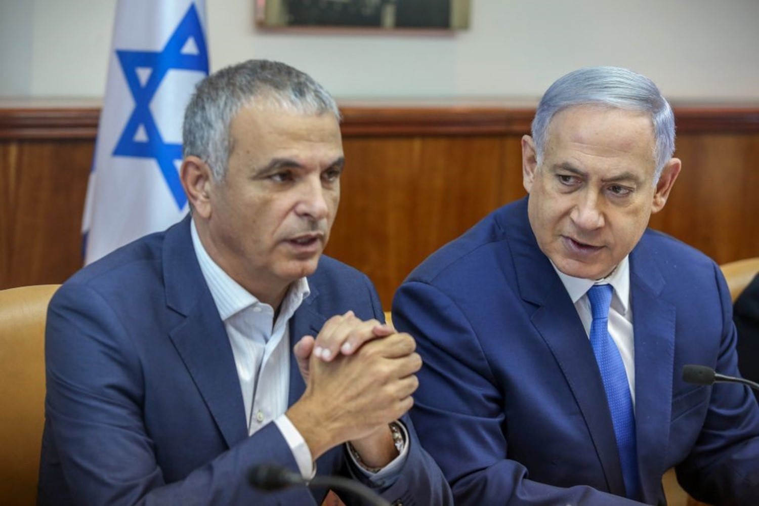 قرار إسرائيلي جديد بخصم الملايين من "المقاصة" ثمناً لكهرباء الضفة والقدس