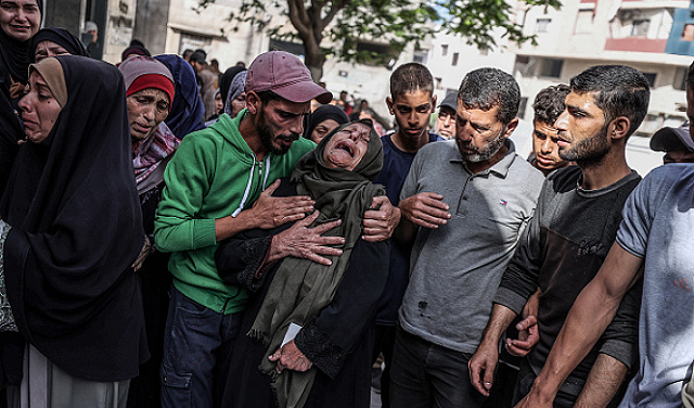 الحرب على غزة: شهداء وجرحى قرب مركز مساعدات وتدافع وفشل بتوزيعها