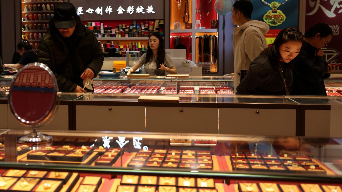 الأسواق اليوم | ارتفاع الذهب والنفط وسط تصاعد التوترات الجيوسياسية