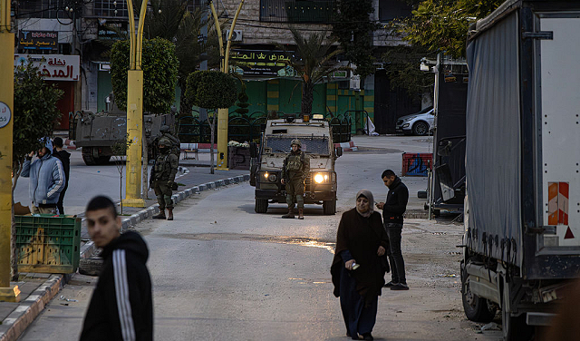 الضفة: هجمات للمستوطنين وإصابات بالرصاص واعتقالات إثر اقتحامات لقوات الاحتلال